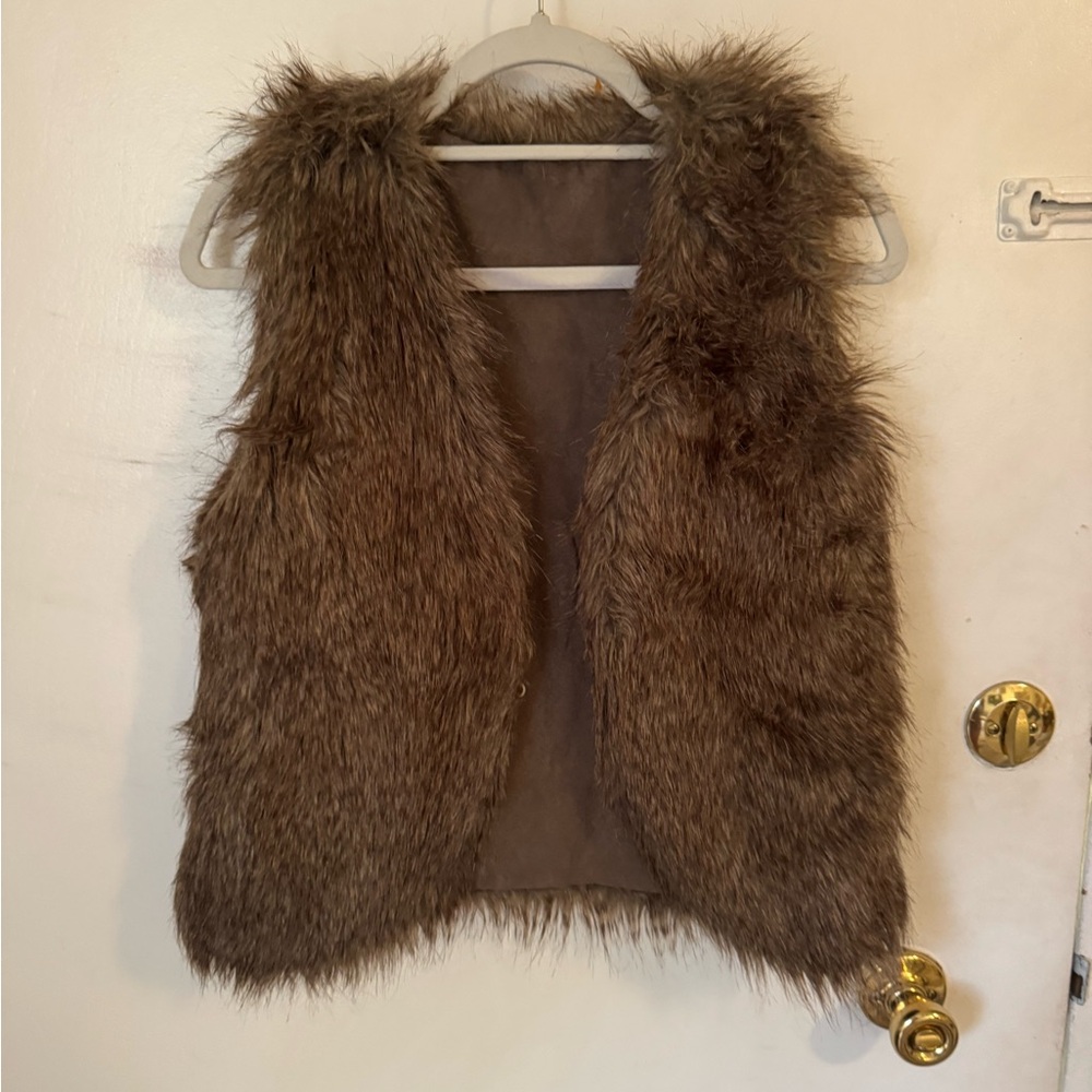 Brown Faux Fur Vest – Sleeveless Layering Piece – Size Unknown